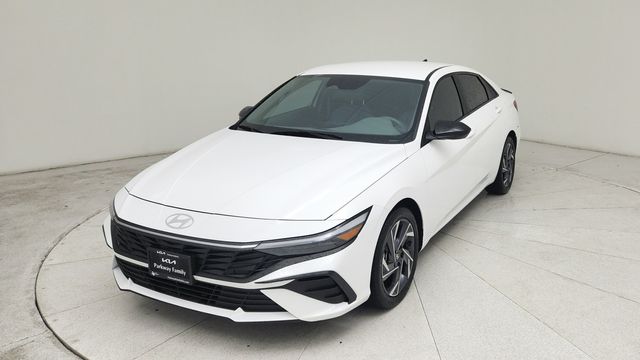 2025 Hyundai Elantra 2.0 SEL Sport IVT's photo