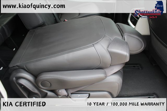 Used 2024 Kia Carnival Van