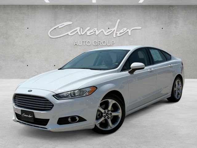 Oxford White 2016 Ford Fusion Sedan Front-Wheel Drive 6-Speed Automatic