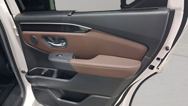 Used 2025 Honda Pilot SUV