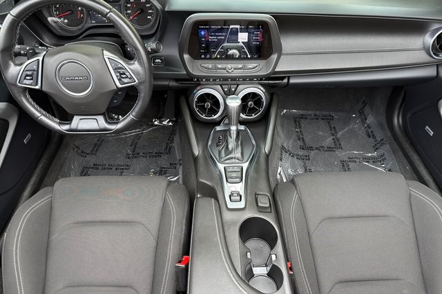 2024 Chevrolet Camaro LT1 - Photo 12