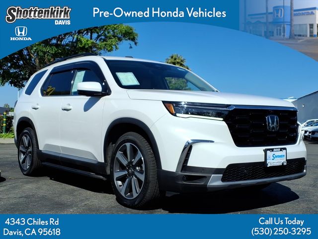 Platinum White Pearl 2024 Honda Pilot Elite AWD SUV / Crossover All-Wheel Drive Automatic