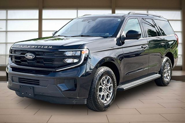 Black Metallic 2025 Ford Expedition Active 4WD SUV / Crossover Four-Wheel Drive Automatic
