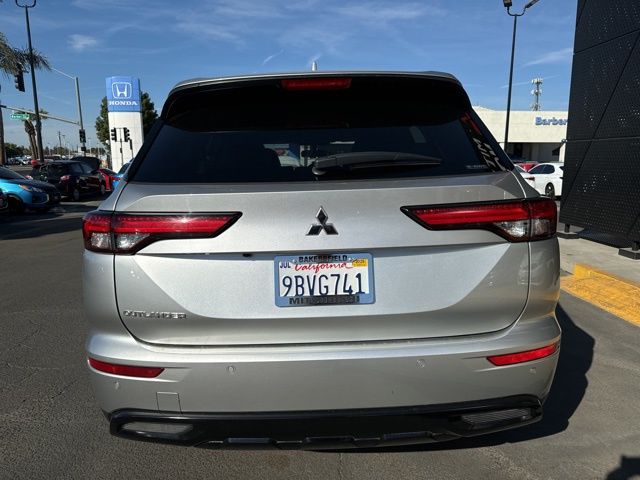 2022 Mitsubishi Outlander Black Edition 5