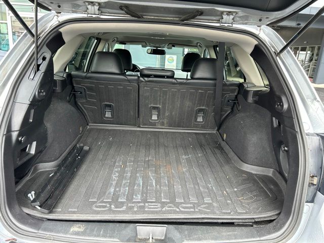 Used 2016 Silver Subaru 2.5i image 17