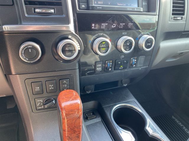 2019 Toyota Sequoia Platinum photo