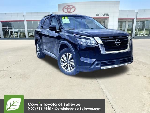 2025 Nissan Pathfinder SL 4WD