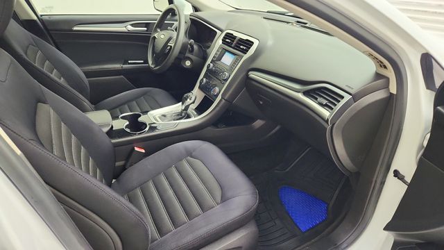 2015 Ford Fusion SE White at Bravo Nissan