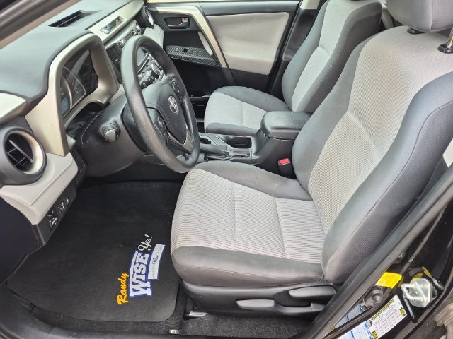 2014 Toyota RAV4 - Image 12