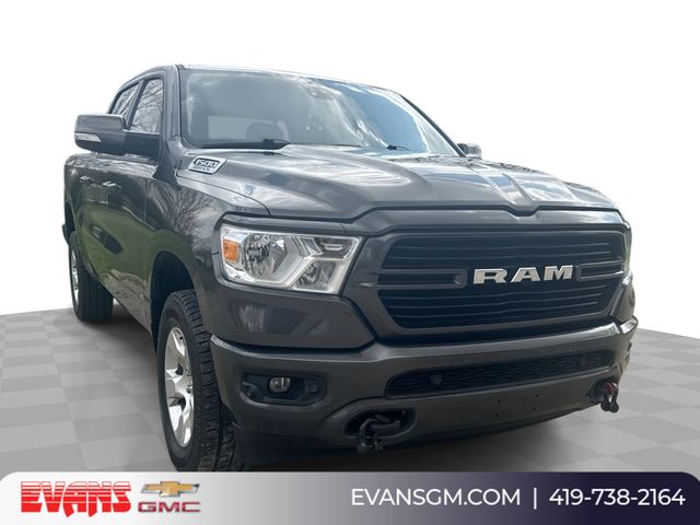 2020 RAM 1500 Gris (Granite Crystal Metallic Clearcoat) Camioneta Todo terreno 8 velocidades Automática