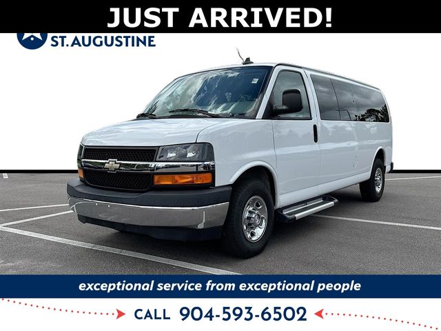 Summit White 2017 Chevrolet Express 3500 LT Extended RWD Van Rear-Wheel Drive 6-Speed Automatic Overdrive