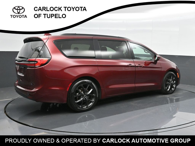 2022 Chrysler Pacifica Touring L 2