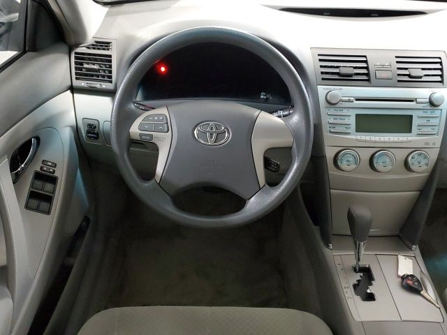 Used 2009 Gray Toyota LE image 13
