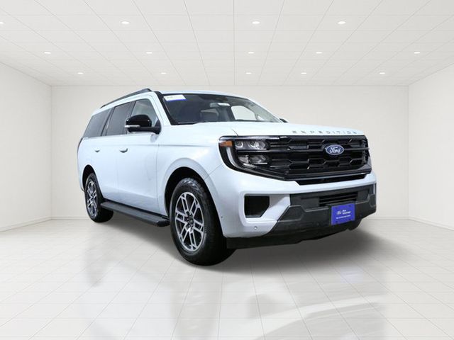 Silver Metallic 2025 Ford Expedition SUV / Crossover Four-Wheel Drive Automatic
