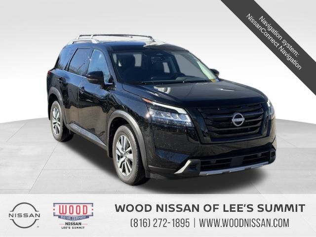 2023 Nissan Pathfinder SL 4WD