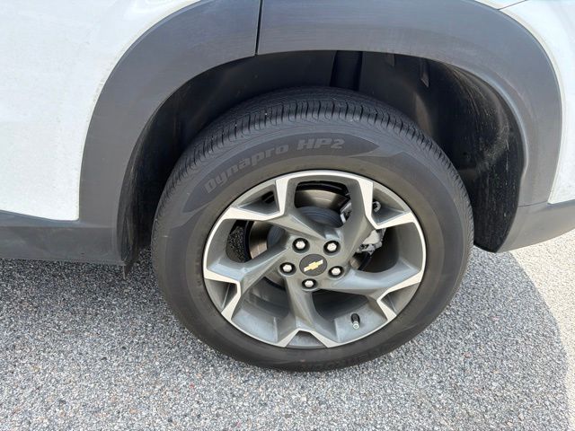 Used 2025 Chevrolet Trax SUV