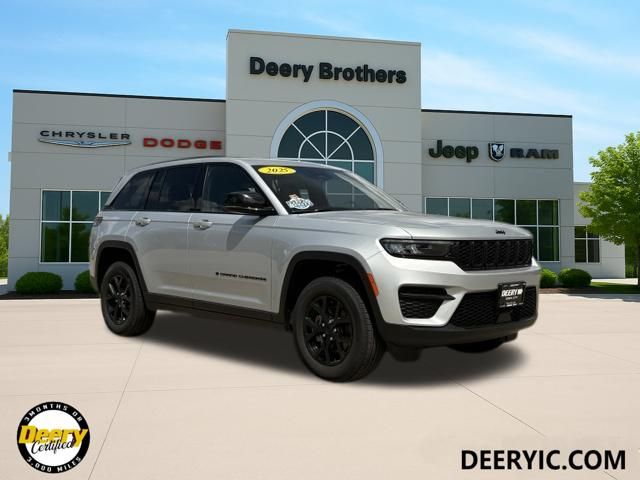 Silver Zynith 2025 Jeep Grand Cherokee SUV / Crossover Four-Wheel Drive 8-Speed Automatic