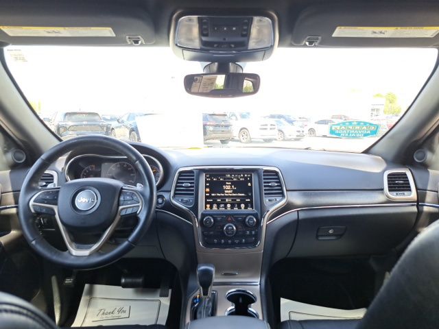 Used 2017 Blue Jeep Limited image 28