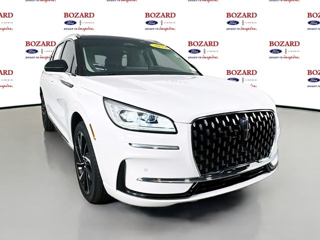 2024 Pristine White Metallic Tri-Coat Lincoln Corsair Grand Touring SUV