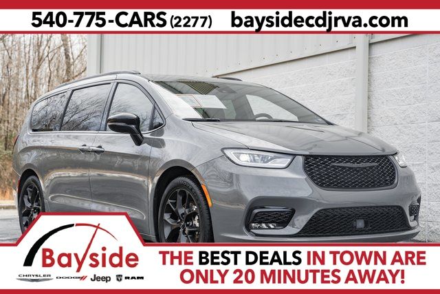 2025 Chrysler Pacifica Limited FWD