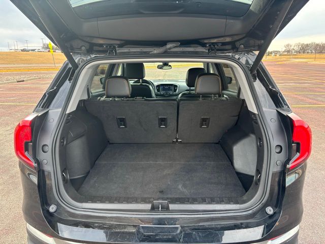 2023 GMC Terrain AWD AT4