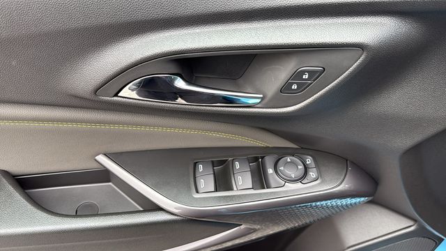 new 2026 Chevrolet Trax car, priced at $27,090