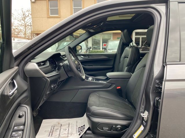 2025 Jeep Grand Cherokee