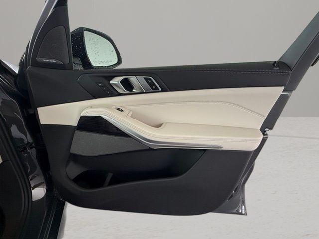 2026 BMW X7 40i - Photo 26