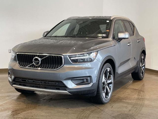 2019 Volvo XC40 T5 Momentum AWD