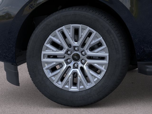 New 2026 Black Ford Platinum image 19