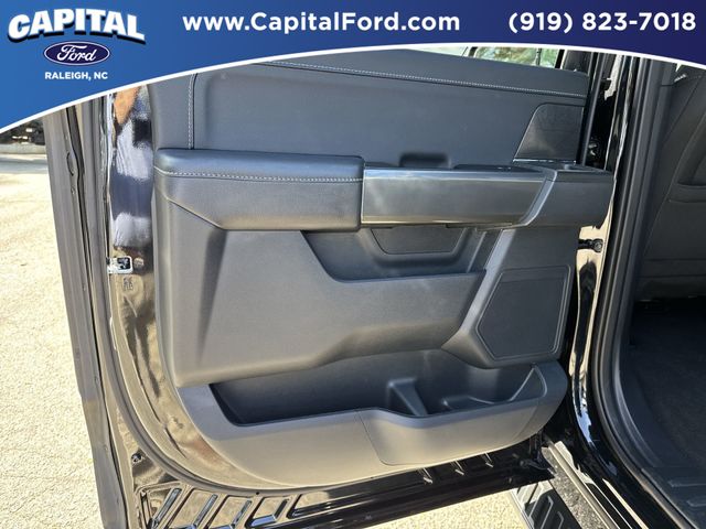Used 2023 Black Ford XLT image 18