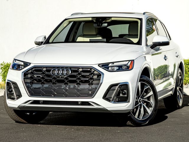 Glacier White 2023 Audi Q5 SUV / Crossover All-Wheel Drive 7-Speed Automatic