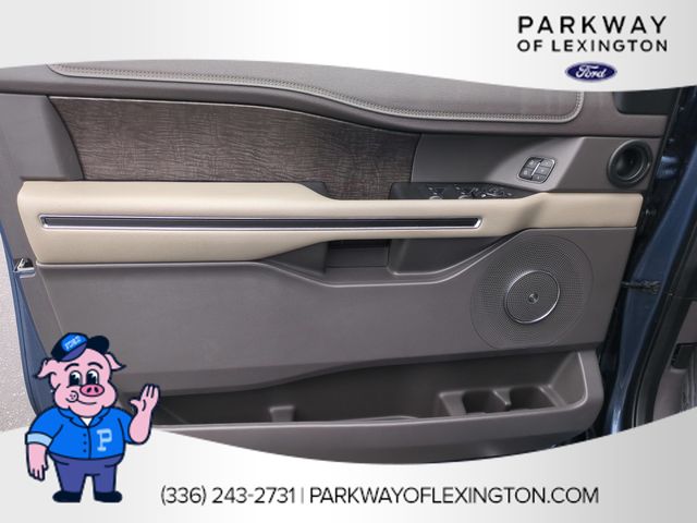 Used 2018 Blue Ford Limited image 12