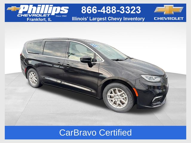 2024 Chrysler Pacifica Negro (Diamond Black Crystal Pearlcoat) Minivan Tracción delantera 9 velocidades Automática