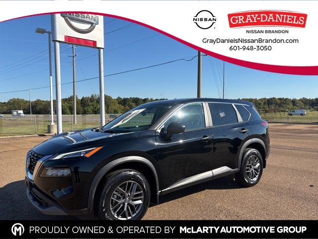 2023 Nissan Rogue S's photo