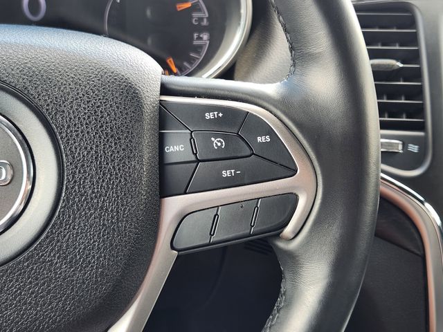 2018 Diamond Black Crystal Pearlcoat Jeep Grand Cherokee Laredo 4X4 SUV