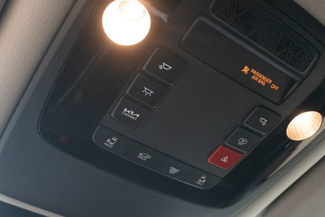 Used 2026 Kia Carnival Hybrid Van