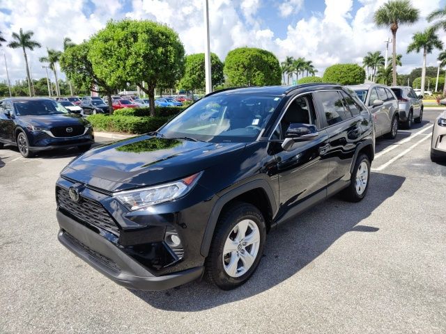 2021 Toyota RAV4 XLE 14