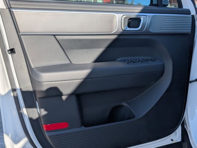 New 2026 White Hyundai SE image 10