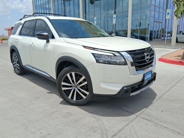 2023 Nissan Pathfinder Platinum FWD