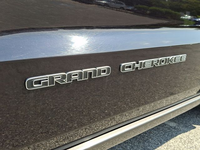 2018 Jeep Grand Cherokee Limited Red at Audi Porsche Sewickley