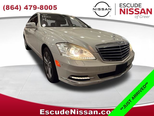 2010 Mercedes-Benz S-Class S 550 Sedan Rear-Wheel Drive 7-Speed Automatic