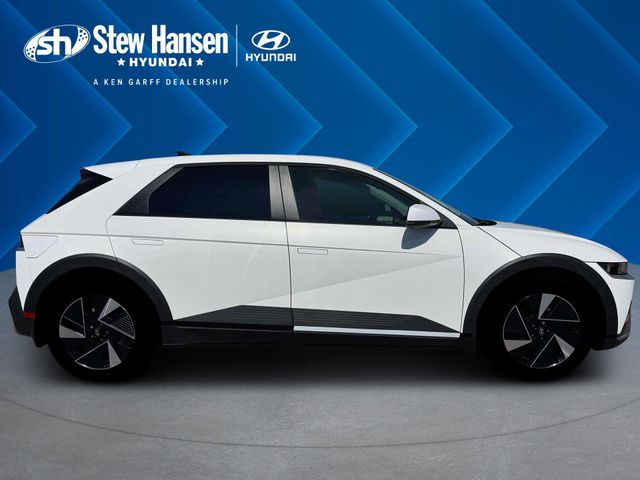 New 2026 White Hyundai SEL image 9