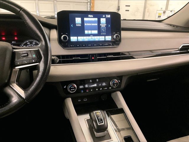 2022 Mitsubishi Outlander SEL White at Auto Express Mitsubishi