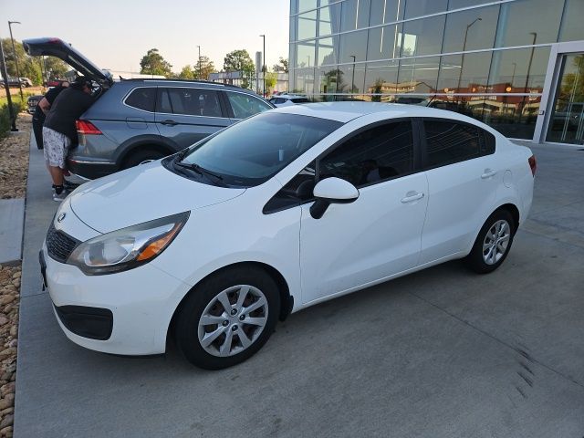 Clear White 2014 Kia Rio Sedan Front-Wheel Drive 6-Speed Automatic