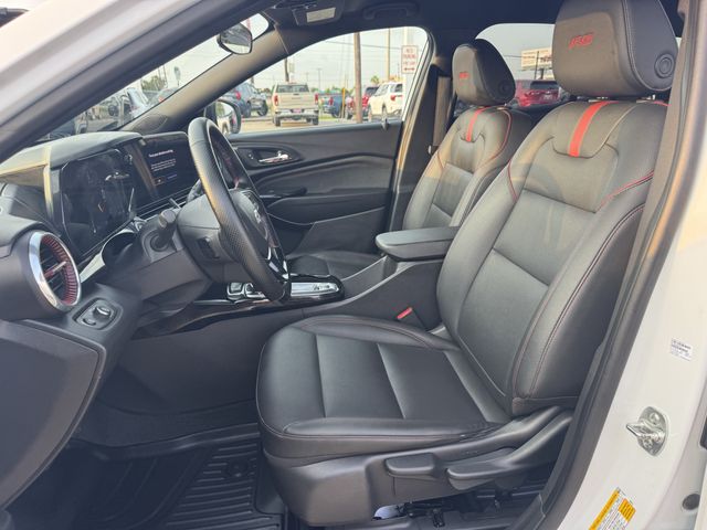 2025 Chevrolet Trax 2RS White at Ross Downing Buick GMC