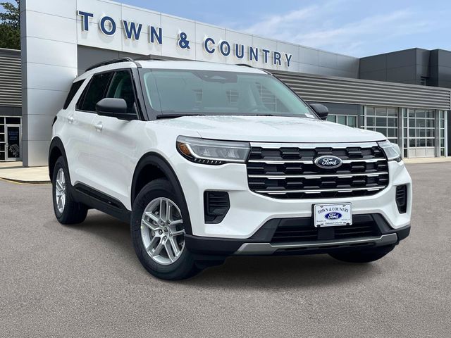 Star White Metallic Tri-Coat 2026 Ford Explorer SUV / Crossover Rear-Wheel Drive Automatic
