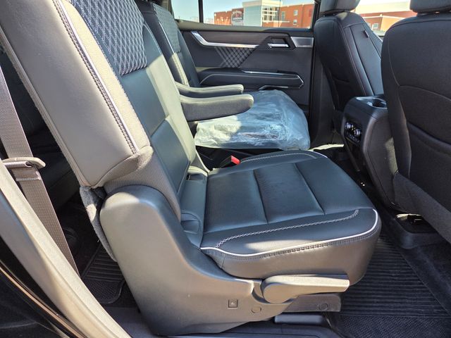 2025 GMC Acadia AWD Denali