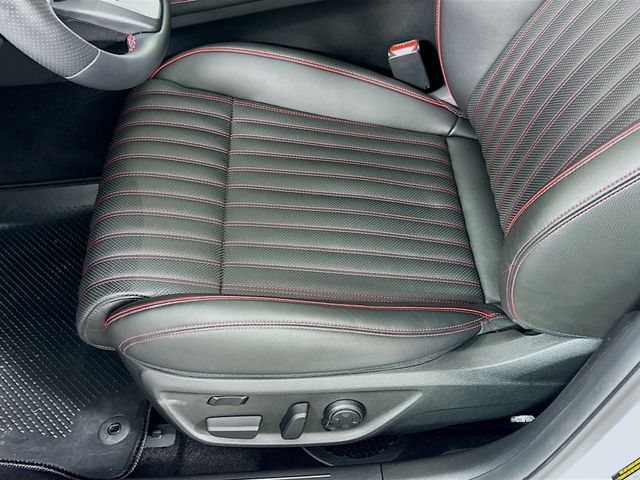 Thumbnail: 2025 Genesis G70 - 20