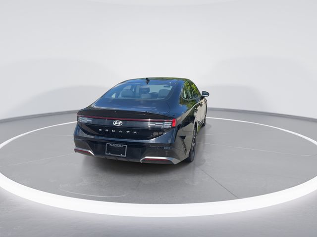 Used 2025 Black Hyundai SEL image 7